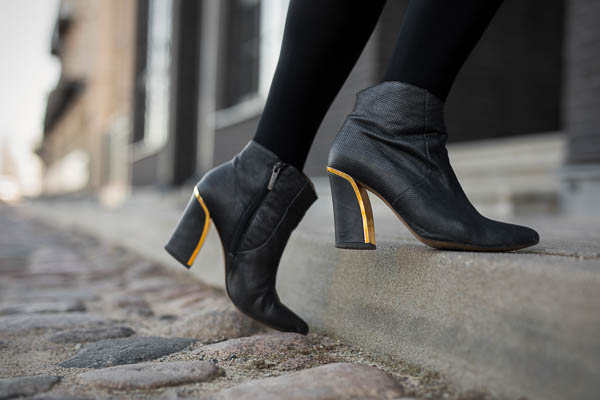 Rage on sale yellow heels