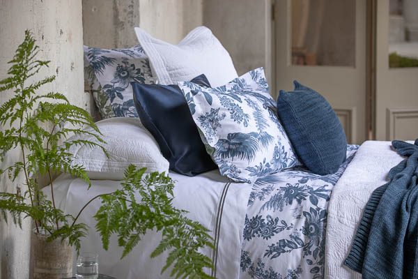 https://metropol.co.nz/wp-content/uploads/2020/03/Wallace-Cotton-Passionata-Duvet-Set-Blue-from-129.90-8.jpg